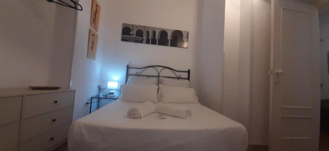 Apartamento Descalzos Sevilla Eksteriør billede